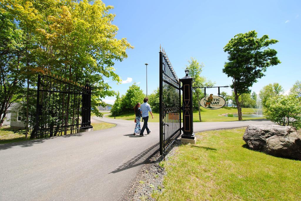 Keltic Quay Cottages & Bayfront Lodge Whycocomagh Exterior foto